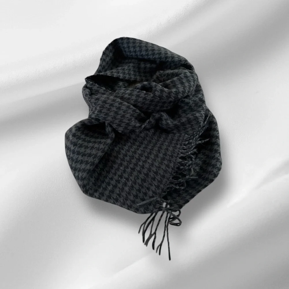Black and Gray Houndstooth Scarf